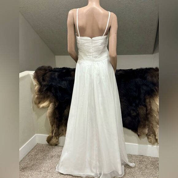 White Chiffon Sleeveless Party Dress/Bridesmaid Dress With Removable Straps - Picture 10 of 12